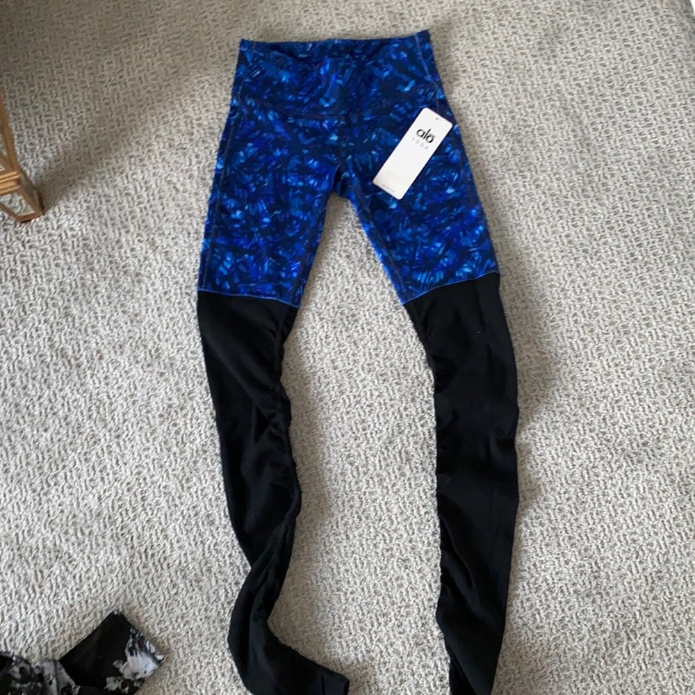Alo Yoga New Goddes Ribbed Leggings
